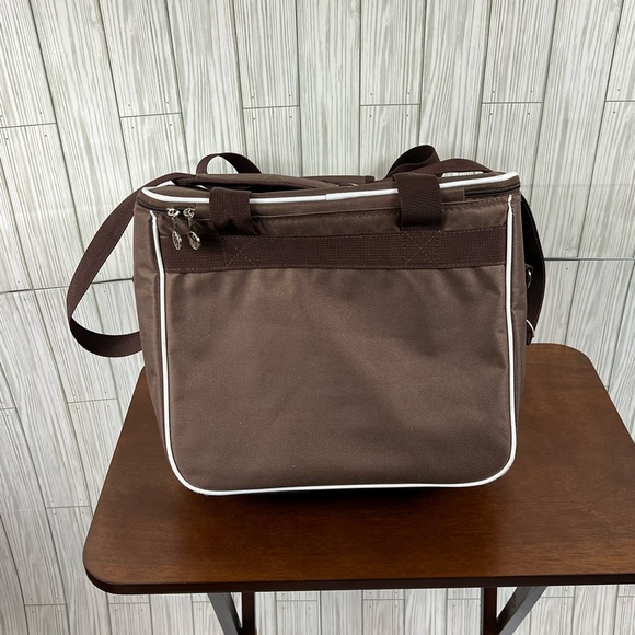 Deluxe 4 Person Picnic Cooler Adventure Tote - Picture 4 of 12